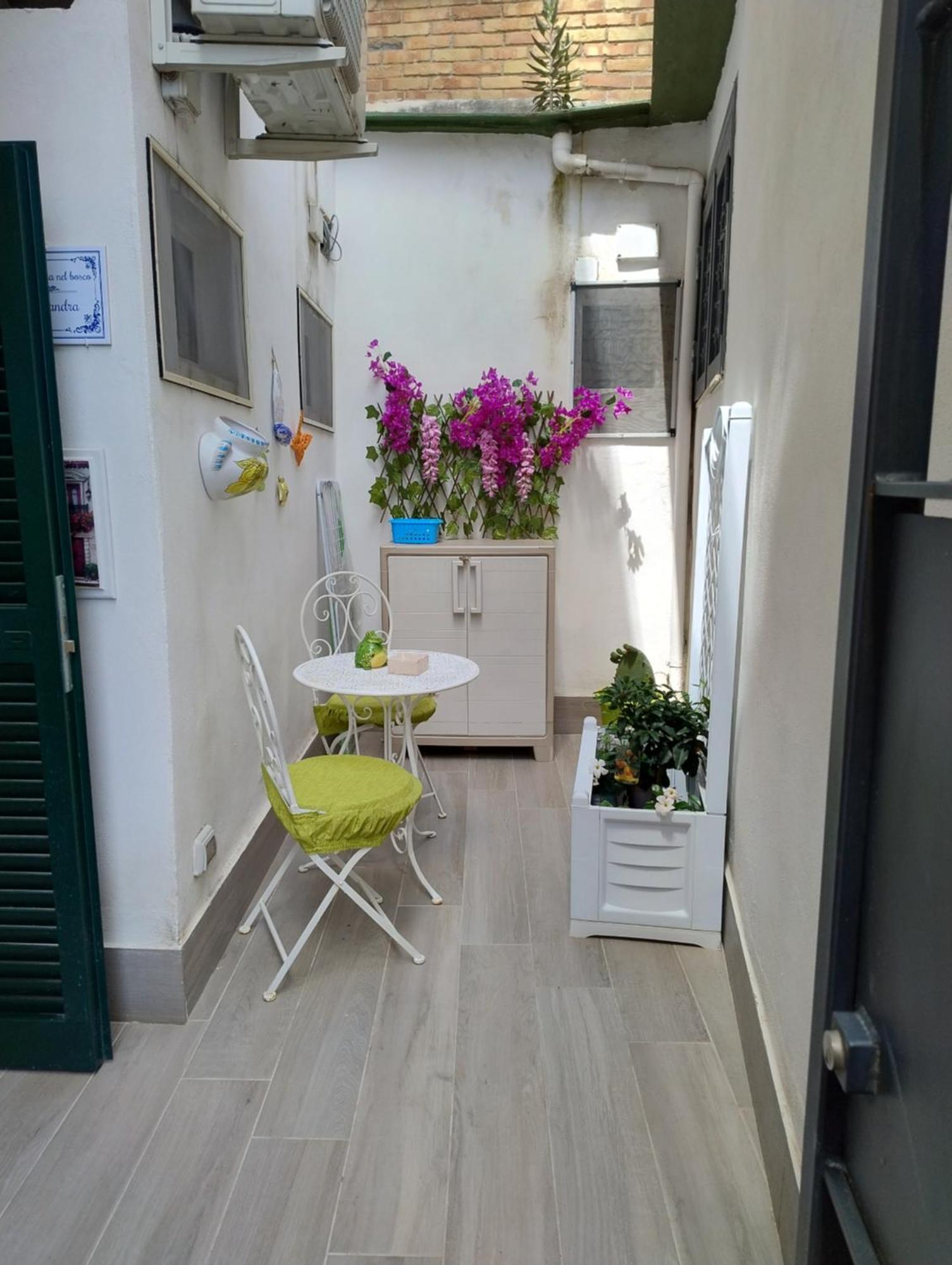 La Casita Nel Bosco Daire Napoli Dış mekan fotoğraf